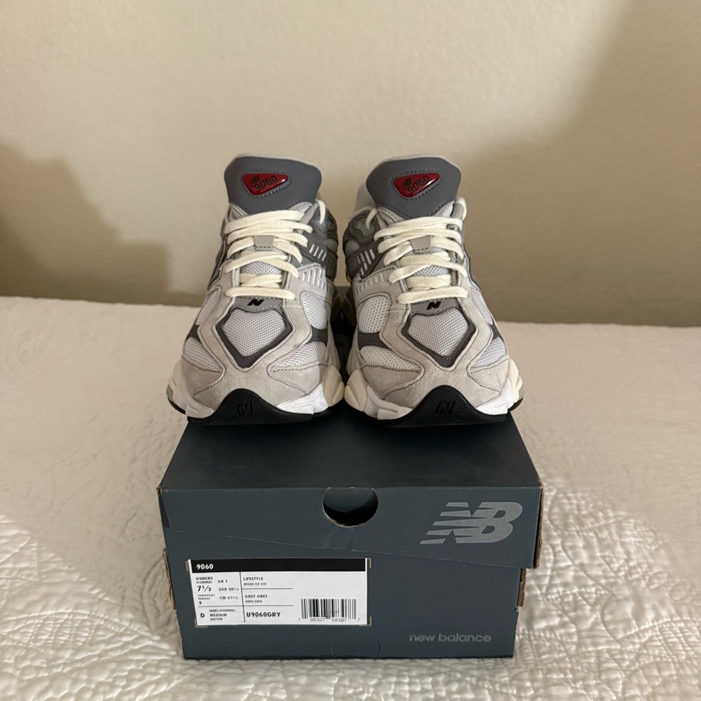 New Balance 9060 sneakers - Raincloud with Castlerock and White (Worn Once)
